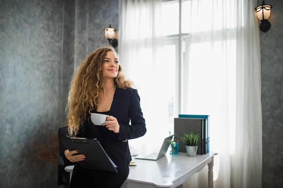 Part-Time vs Full-Time CFOs: Exploring Their Key Skills, Benefits and Roles